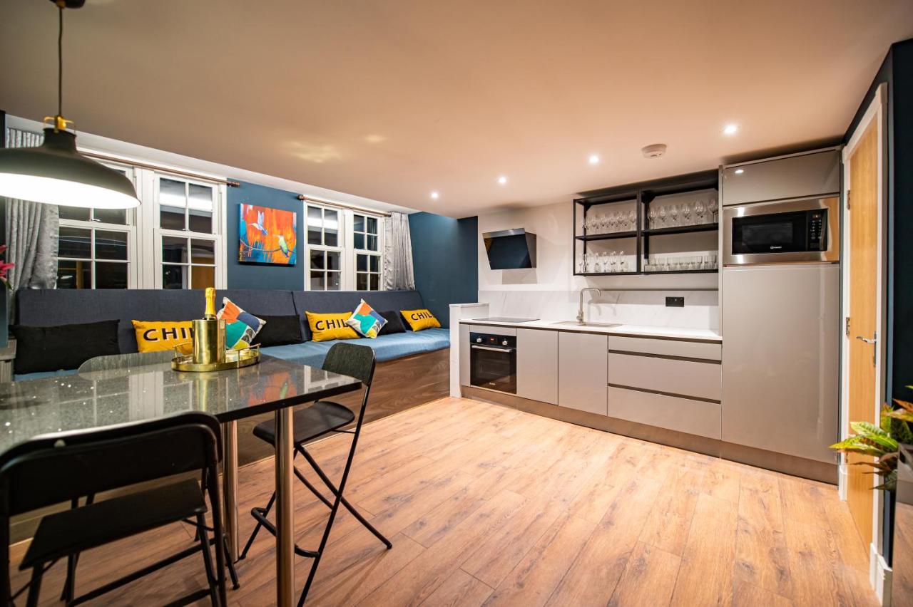 The Nest - Luxury 16 Person Apt W Jacuzzi & Parking 블랙풀 외부 사진