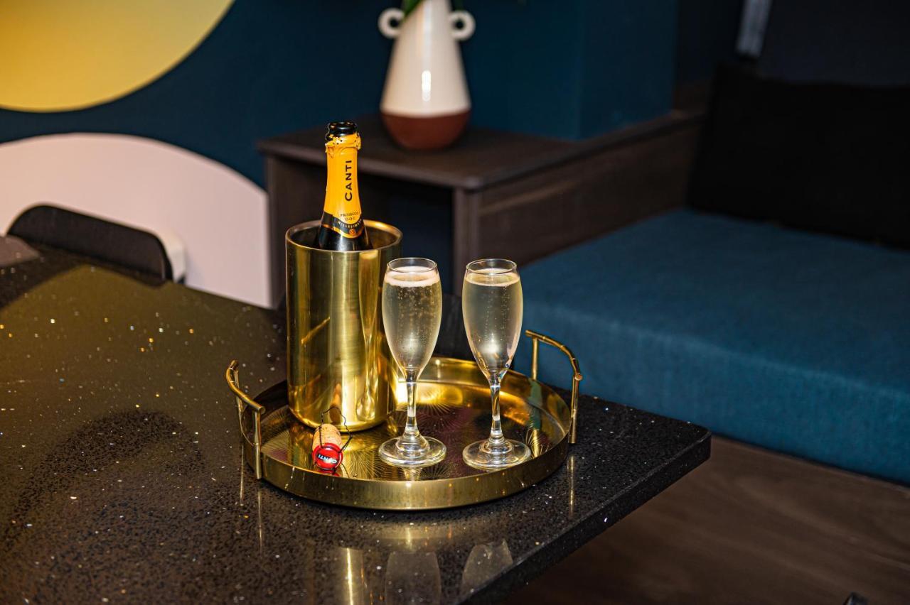 The Nest - Luxury 16 Person Apt W Jacuzzi & Parking 블랙풀 외부 사진